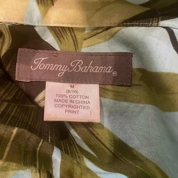 Tommy Bahama Floral Leaf Print 3/4 Sleeve Button Down Shirt. Size Medium - Picture 4 of 4
